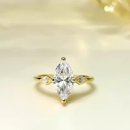 Horse-eye White Diamond-inlaid Imported High-carbon Diamond Sunflower Wedding Ring