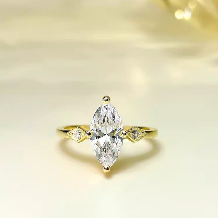 Horse-eye White Diamond-inlaid Imported High-carbon Diamond Sunflower Wedding Ring