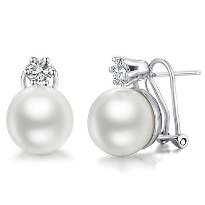 New Earrings Featuring A Faux-pearl Clasp Design